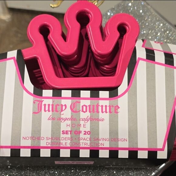 Juicy Couture Notched Shoulder Space Saving Crown Top Set of 20 Hangers- Pink - Picture 3 of 13